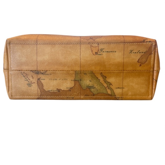 Alviero Martini 1A Classe tan Geo Classic - Picture 9 of 9